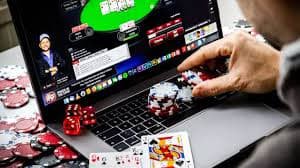 Pengguna login ke togel234 melalui smartphone dengan antarmuka yang sederhana dan aman